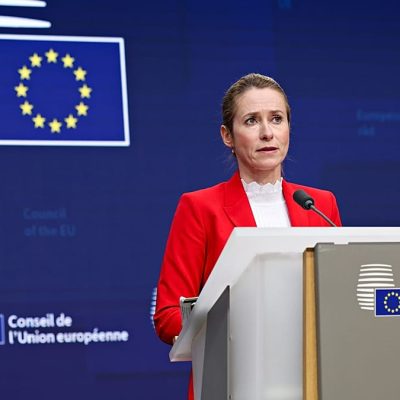 EU supports Iranian change while condemning violence