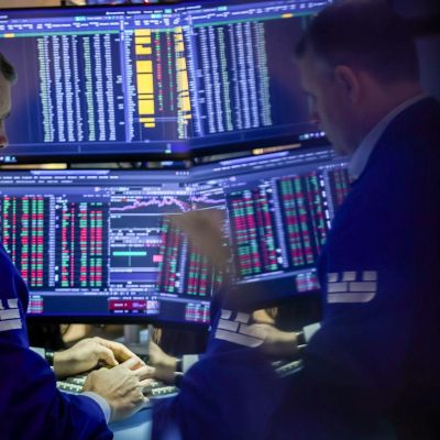 Markets Rise Amid Gold Gains and AI-Driven Stocks