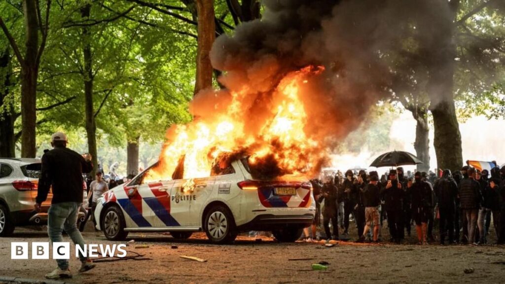 Protests over immigration lead to clashes with police in Netherlands