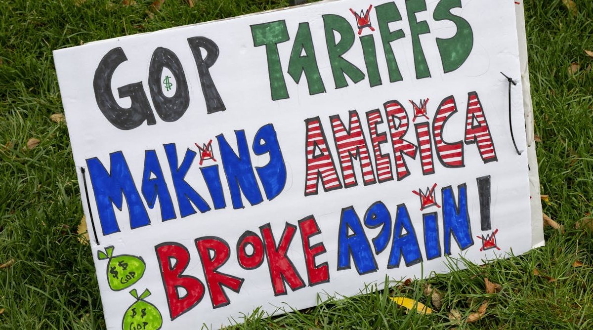 Supreme Court to Decide on Constitutionality of Trump Tariffs