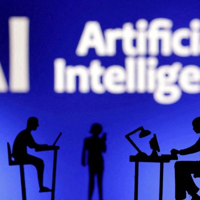 AI Expert Warns of Potential Global Risks
