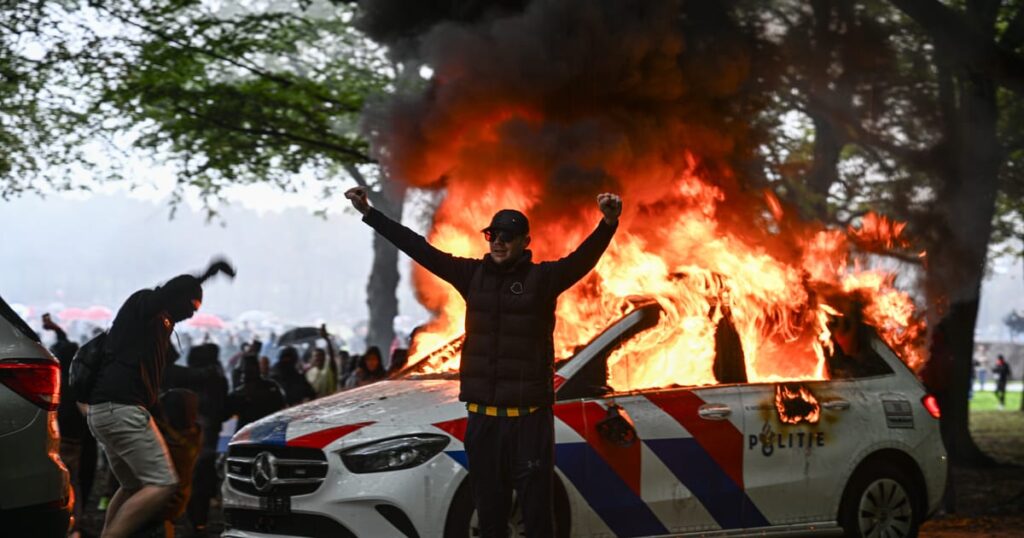 Dutch anti-immigration protest escalates into violence