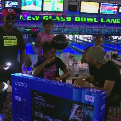 Toledo bowling alley marks three years in business