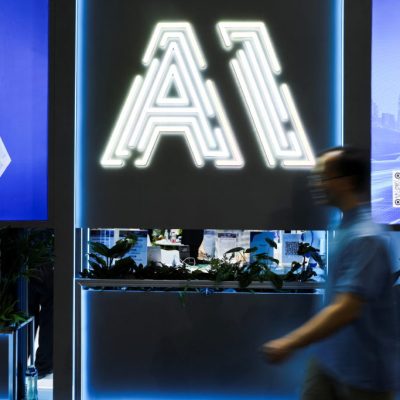 US to Crack Down on Chinese Firms 'Exploiting' American AI Technology