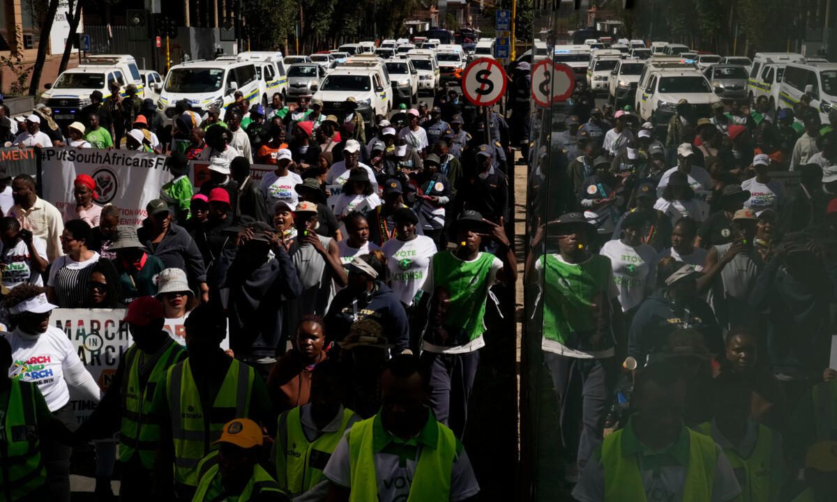 South Africa unrest grows as migrants become ‘scapegoats’