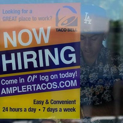 Weekly applications for jobless aid fall to 215,000 | The Arkansas Democrat-Gazette