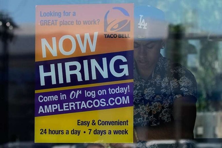 Weekly applications for jobless aid fall to 215,000 | The Arkansas Democrat-Gazette