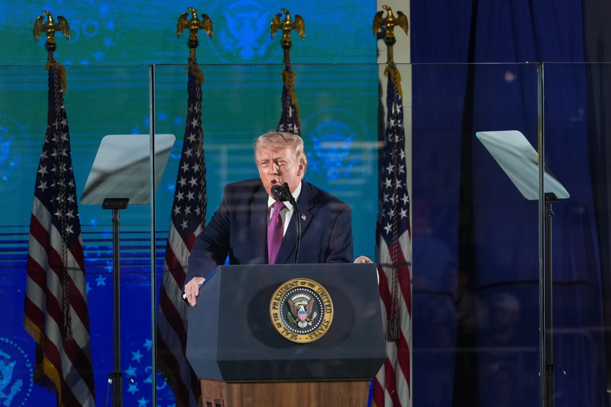  Trump Seizes on Democratic Push to Expand Supreme Court, End Filibuster