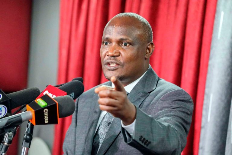 Kenya taps Sh220bn loans to pay salaries and debts