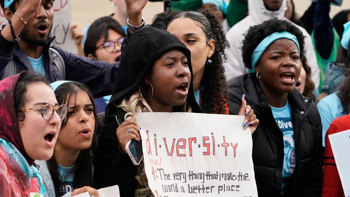 Minority business agency must serve white people too, judge rules