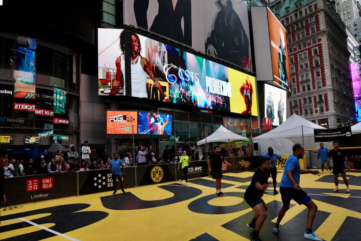 CSTS and Borussia Dortmund bring football festival to New York's Times Square