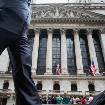 Stocks to Buy: 23 Defensive Plays As US Economy Slows, Bull Market Falters