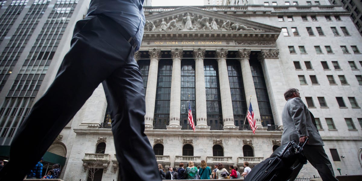 Stocks to Buy: 23 Defensive Plays As US Economy Slows, Bull Market Falters