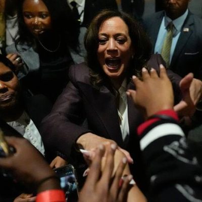  Kamala Harris urges a 'too big to rig' turnout for the midterms and tees off on Trump